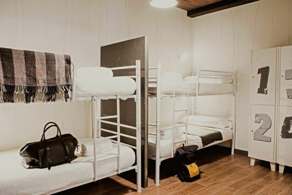 Room00 Chueca Hostel Madrid Eksteriør billede
